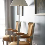 Guest house Alecrim Ao Chiado 4*