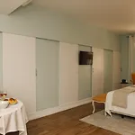 Alecrim Ao Chiado Guest house 4*