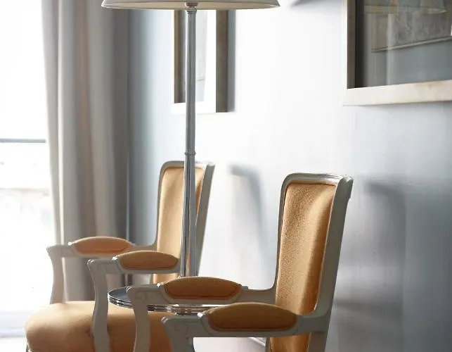 Pensión Alecrim Ao Chiado 4*